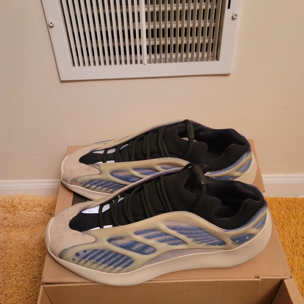 Yezzy's adidas Men's Beige and Blue Low-Top Sneakers